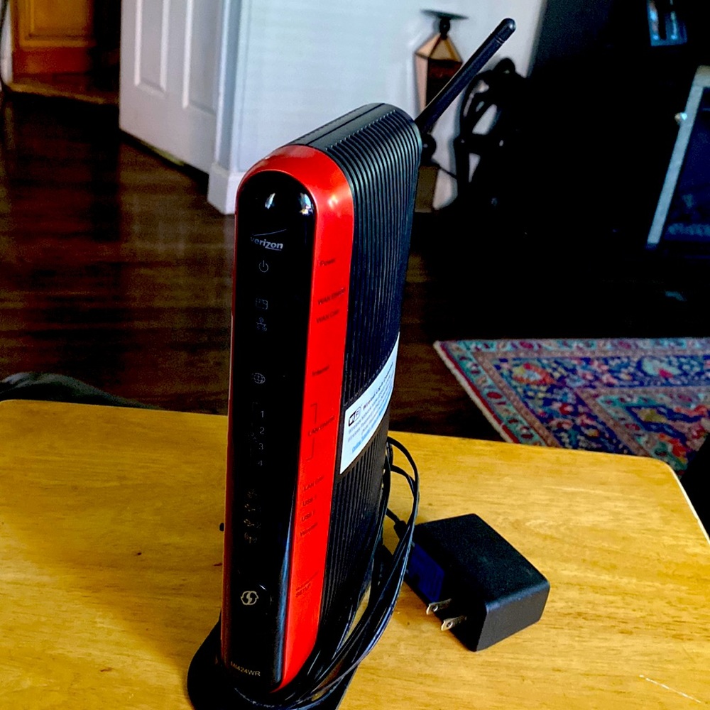 Fios wireless router in working conditions